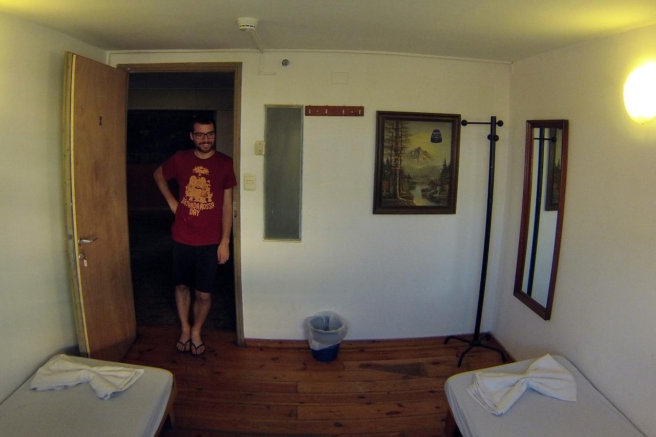 Overstay Tlv Backpackers (adults Only) * Tel Aviv